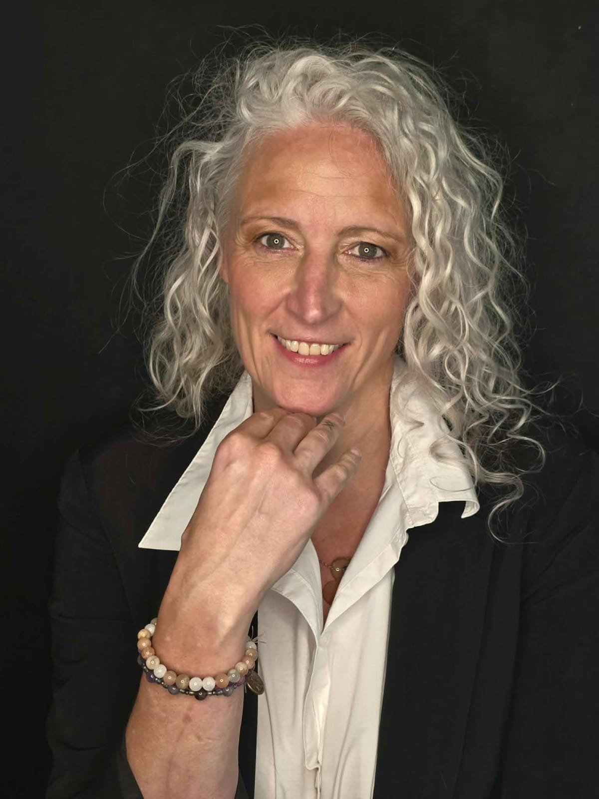 Fabienne Hoste, constellatrice, praticienne Reiki et réflexologue à Comines